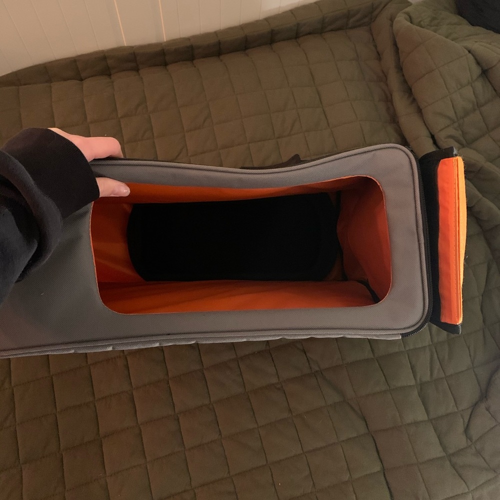 Car divider/organizer - Picture 2 of 3